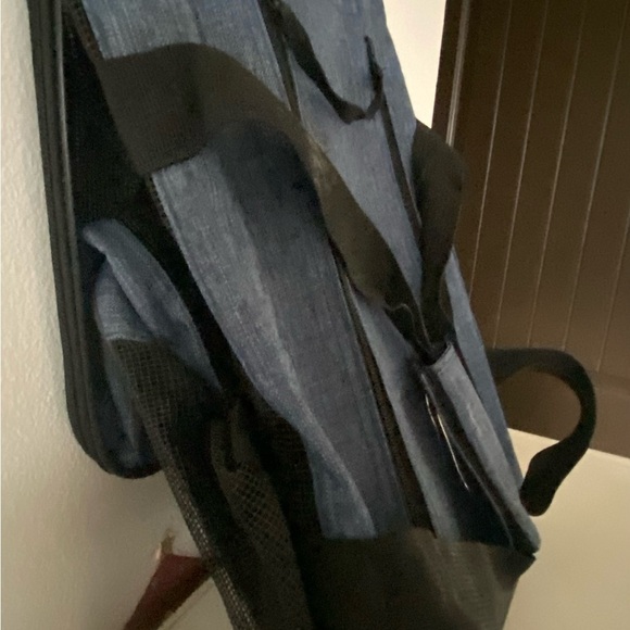 Cat Carrier - Picture 9 of 11